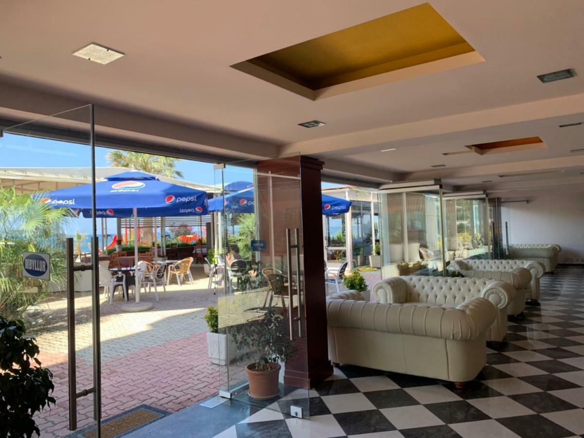 דורס Hotel Ferrara מראה חיצוני תמונה