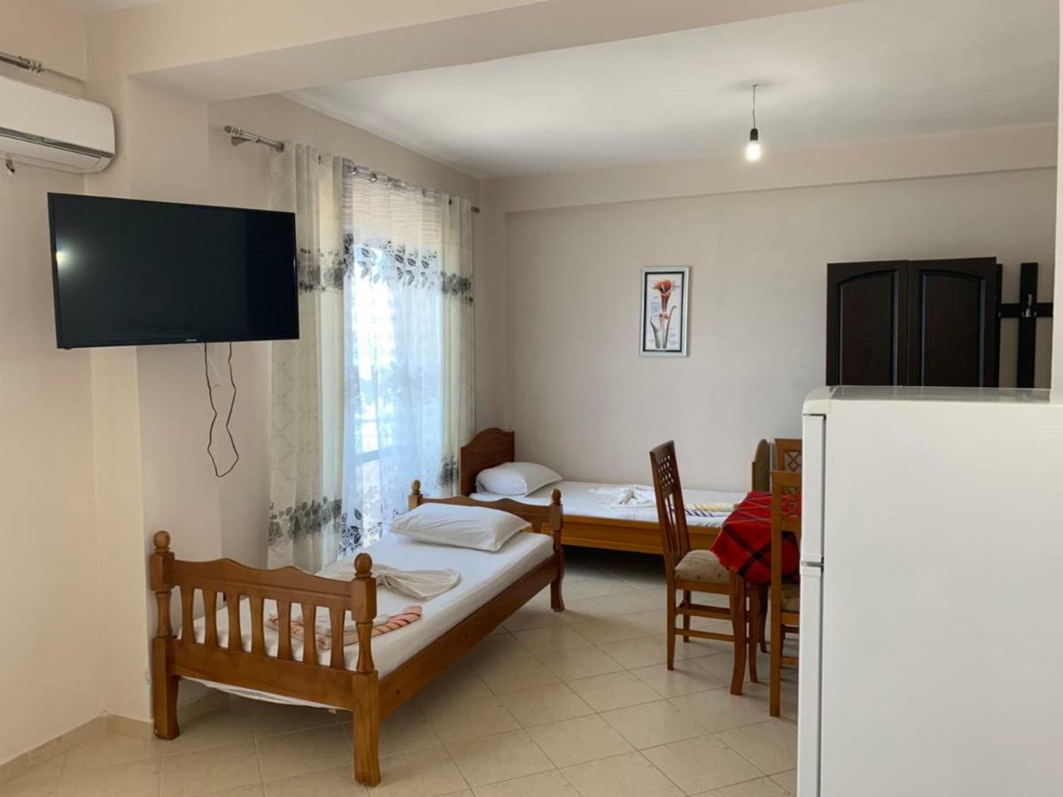 דורס Hotel Ferrara מראה חיצוני תמונה